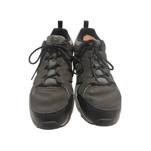 New Balance low-top lace-up hiking shoe in dark gray and black suede Size 11